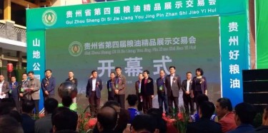 有個吃貨朋友是什么體驗？